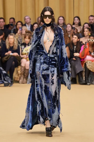 Look 26
